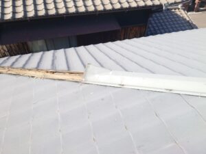 棟板金の貫板交換工事を行いました。